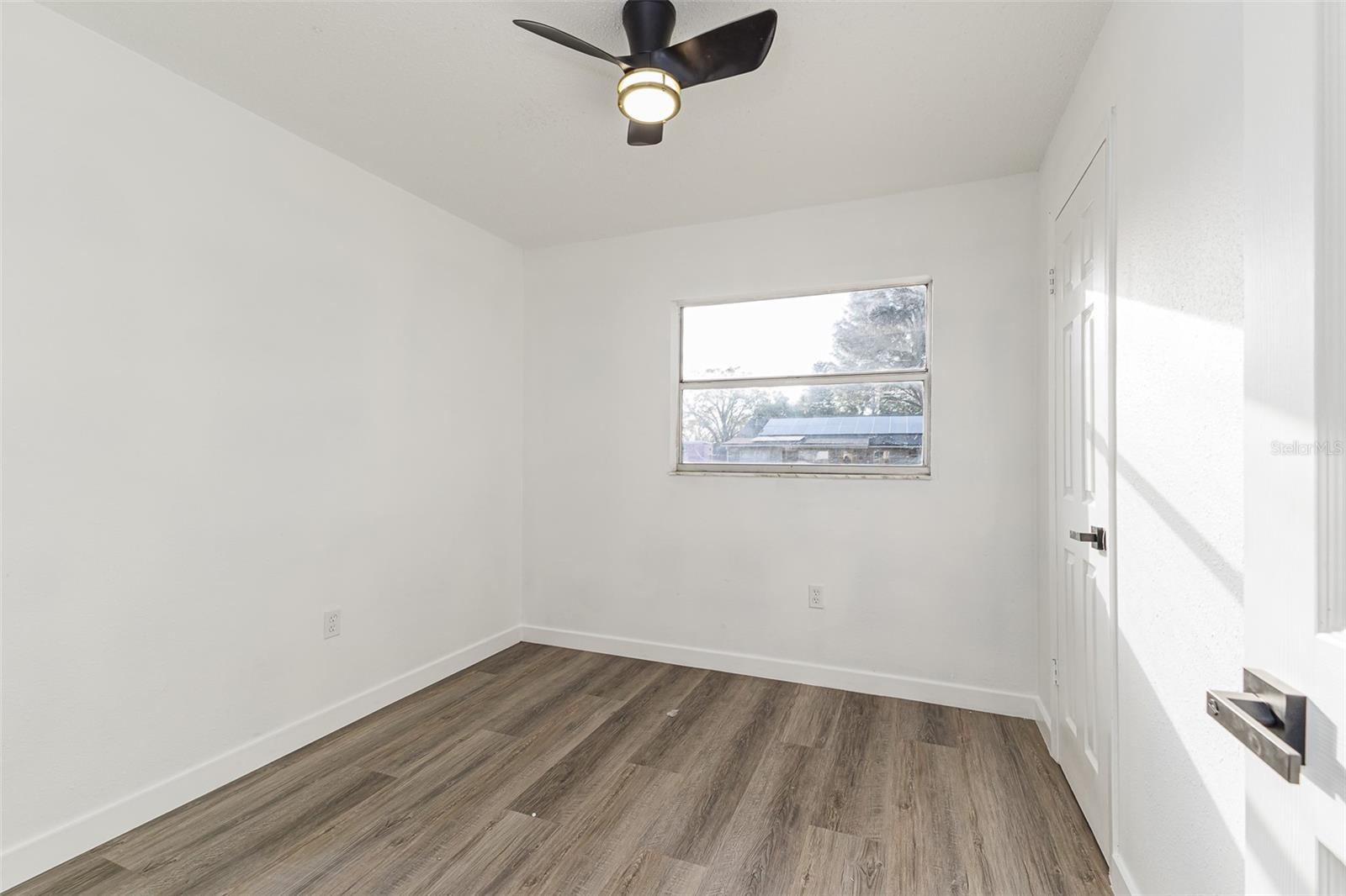 Image 17 of 28 For 661 Duncan Circle E