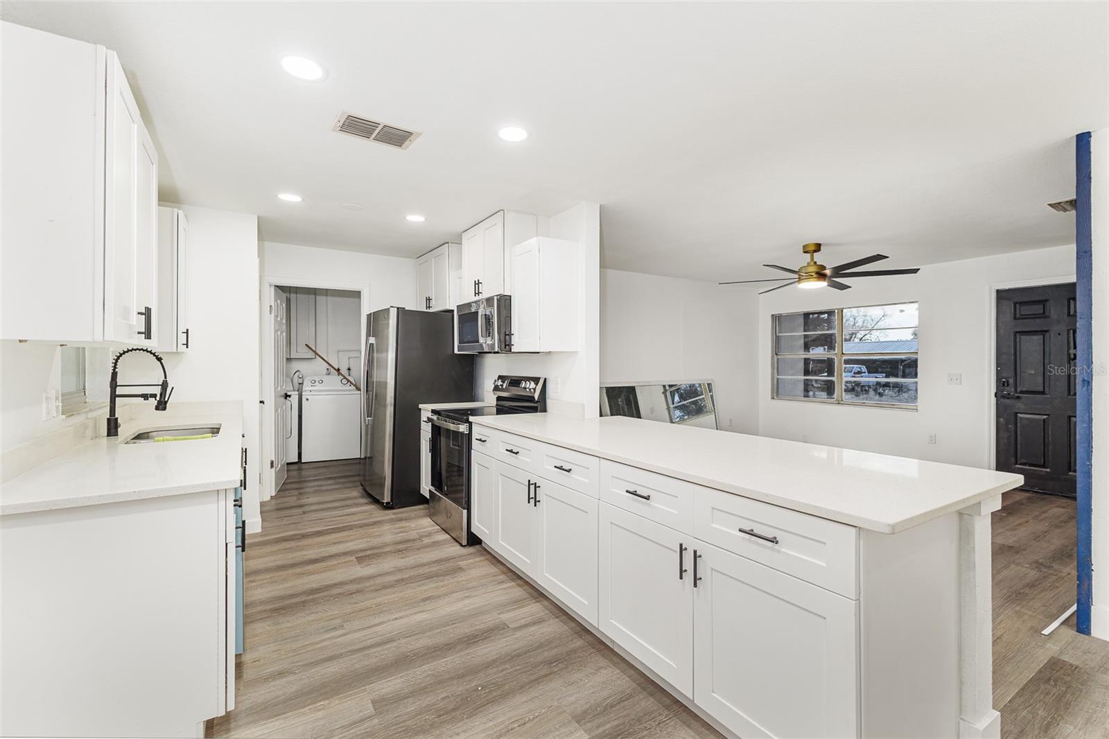 Image 7 of 28 For 661 Duncan Circle E