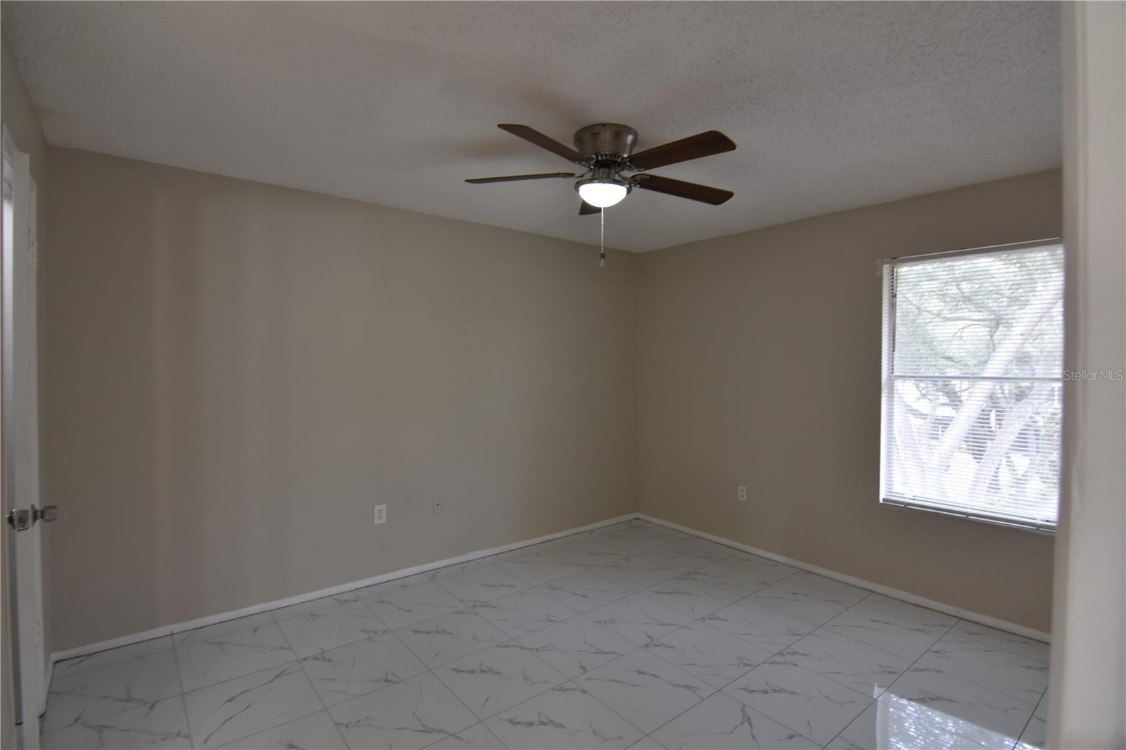 Image 13 of 17 For 956 Salt Pond Place 303