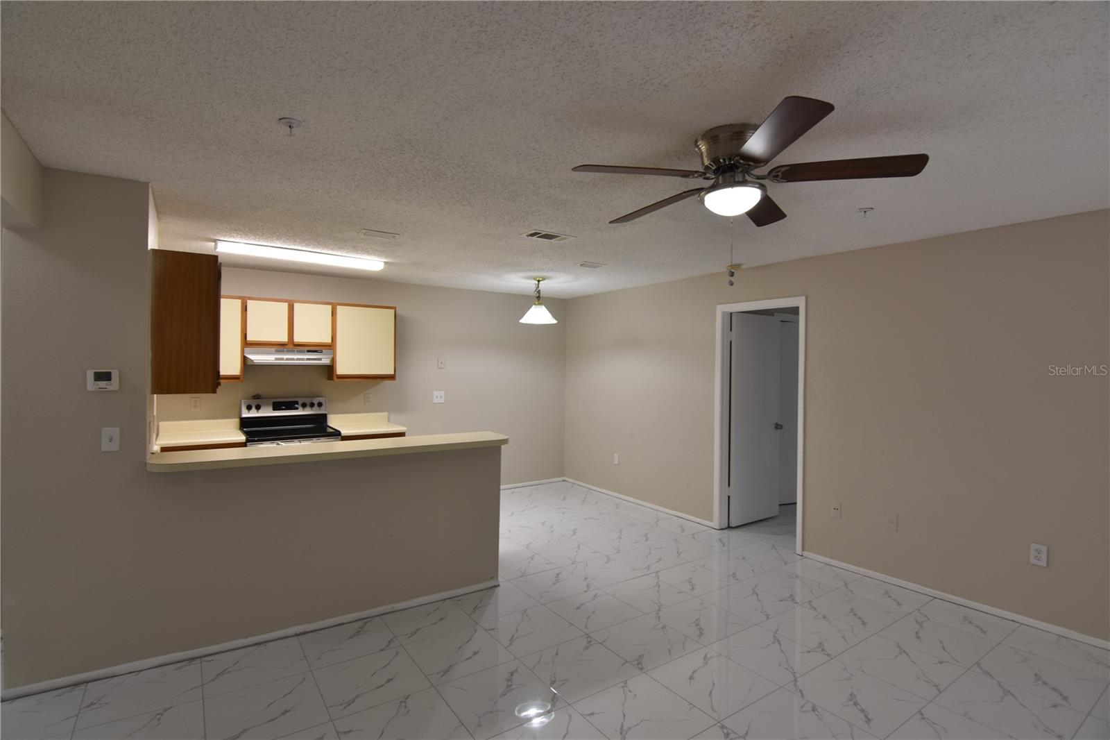 Image 5 of 17 For 956 Salt Pond Place 303