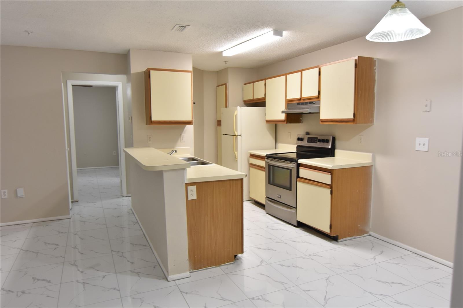 Image 6 of 17 For 956 Salt Pond Place 303