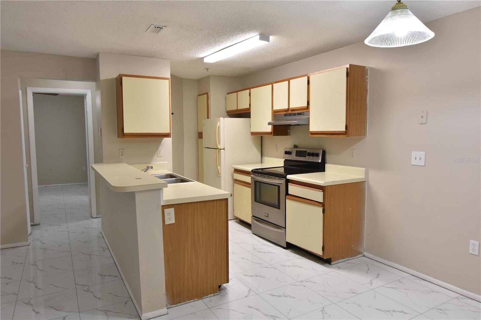 Image 8 of 17 For 956 Salt Pond Place 303