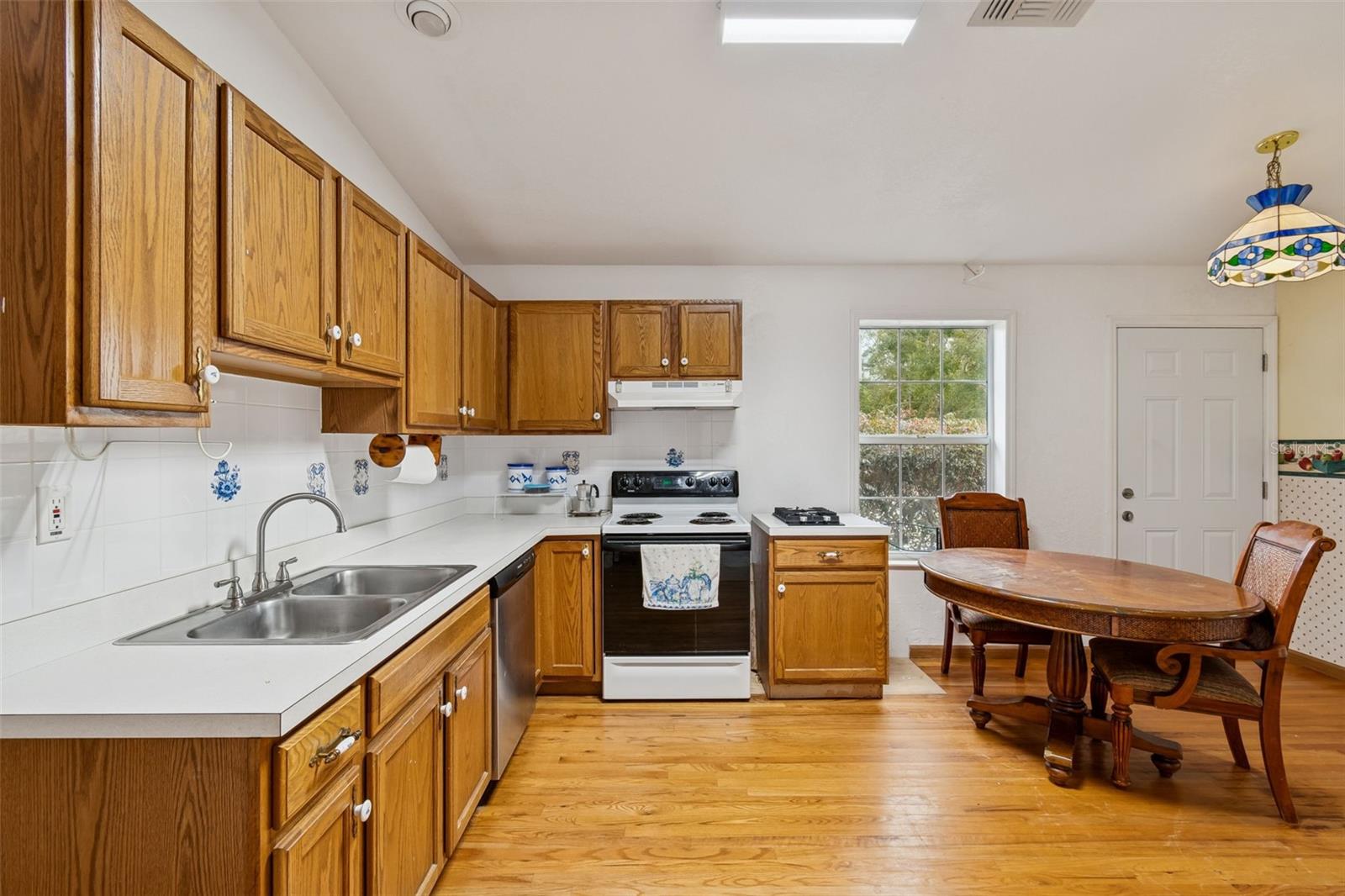 Image 14 of 48 For 2334 Hiawassee Road