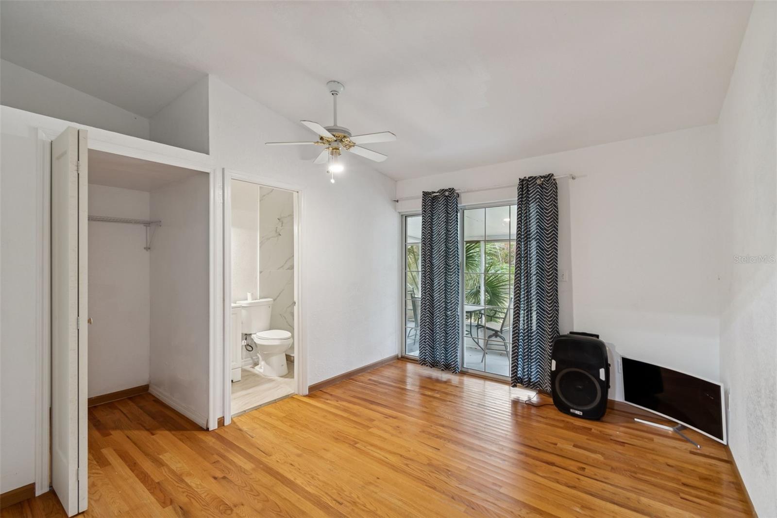 Image 18 of 48 For 2334 Hiawassee Road