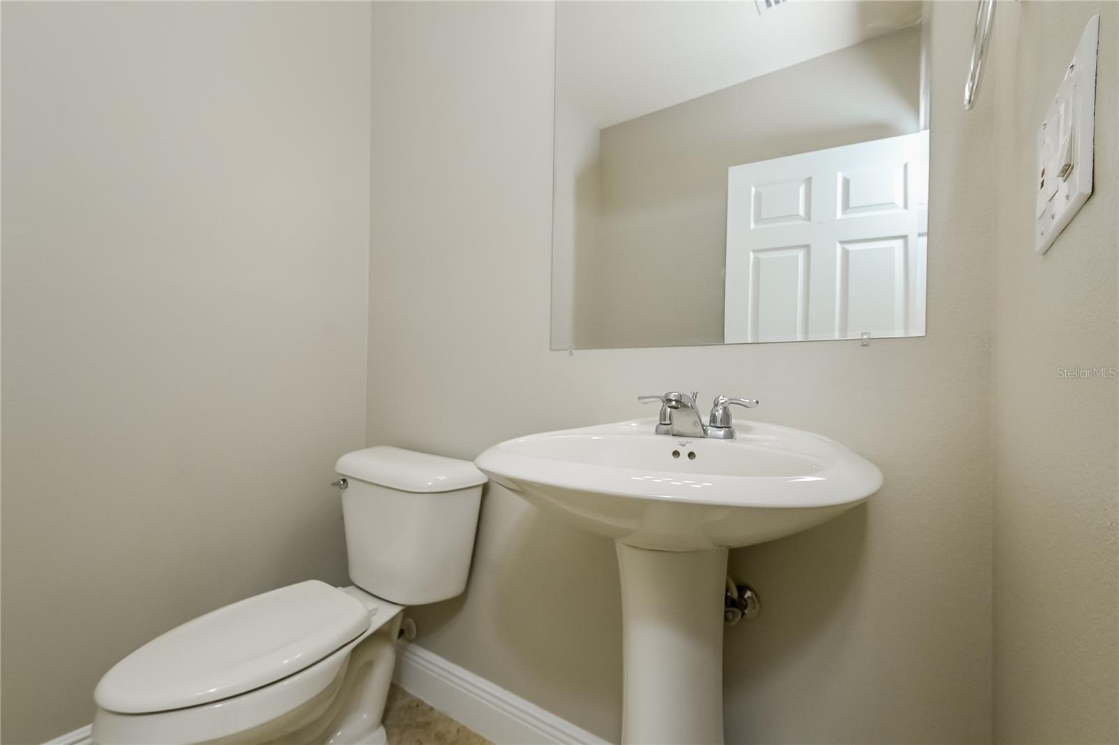 Image 14 of 17 For 10255 Newminster Loop