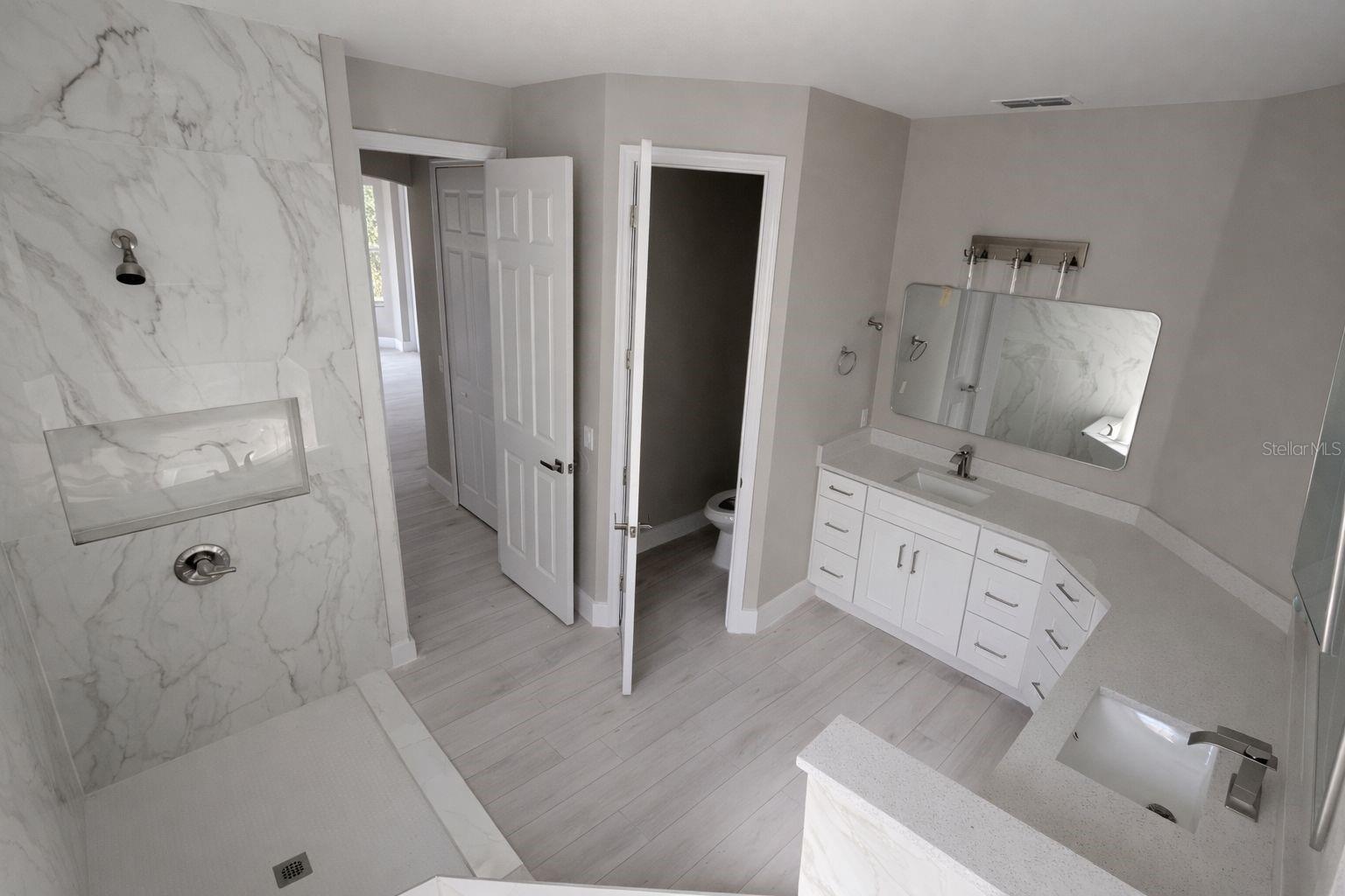 Image 12 of 20 For 3504 Valleyview Drive