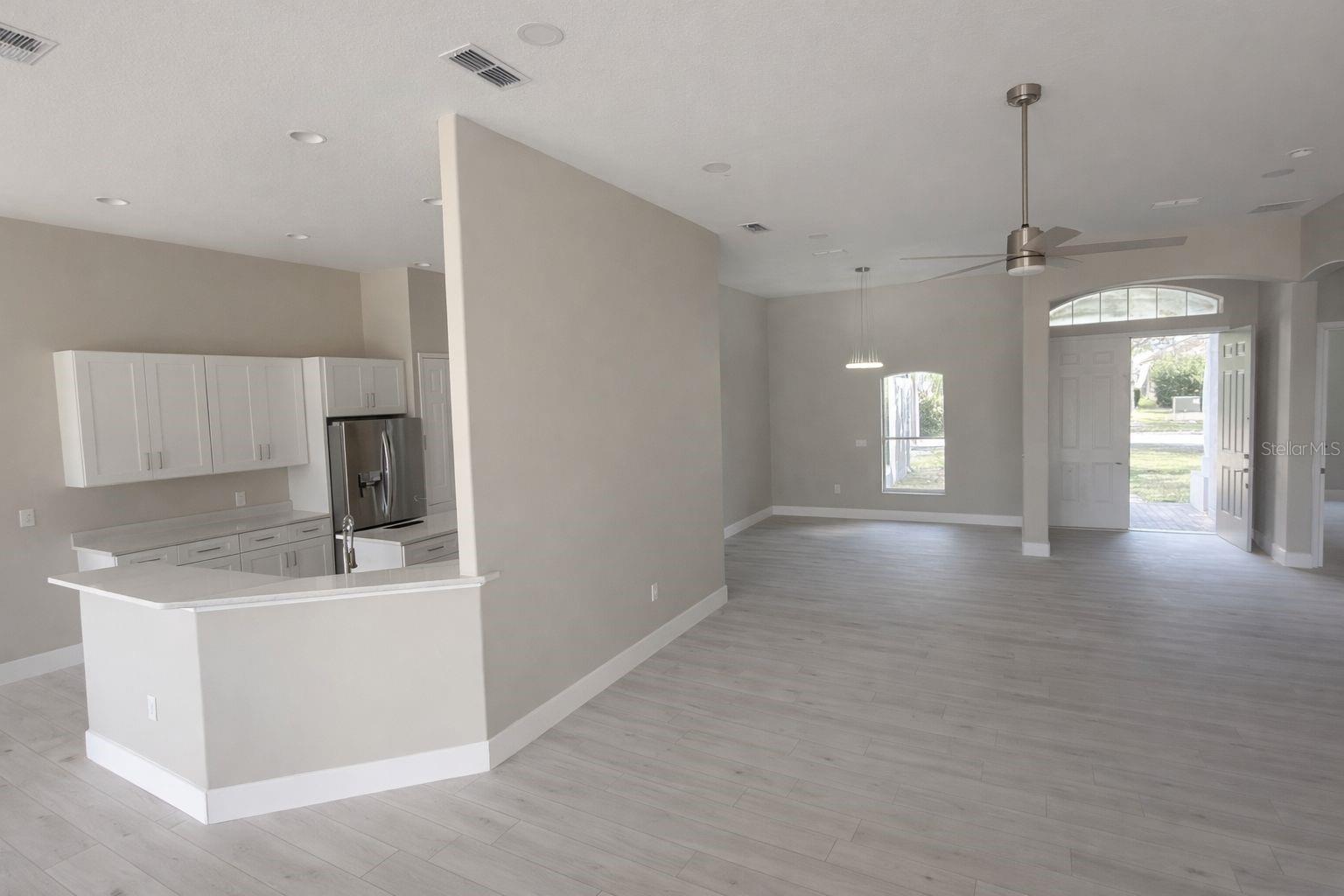 Image 3 of 20 For 3504 Valleyview Drive