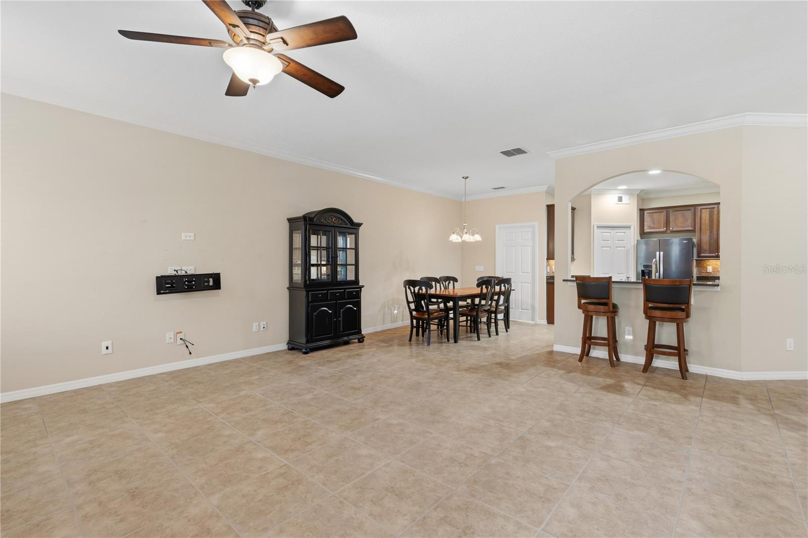 Image 14 of 33 For 315 Terracina Drive