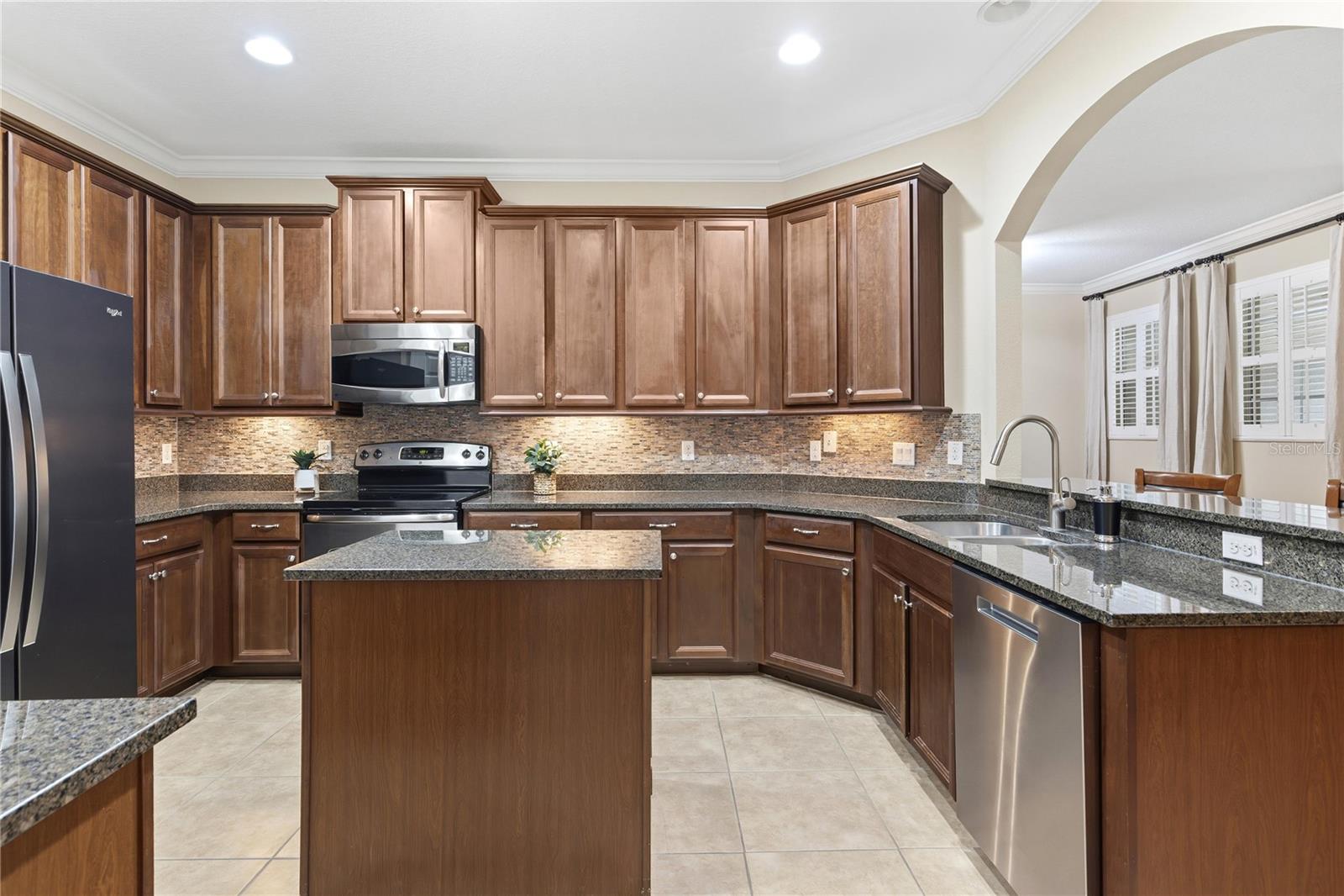 Image 18 of 33 For 315 Terracina Drive