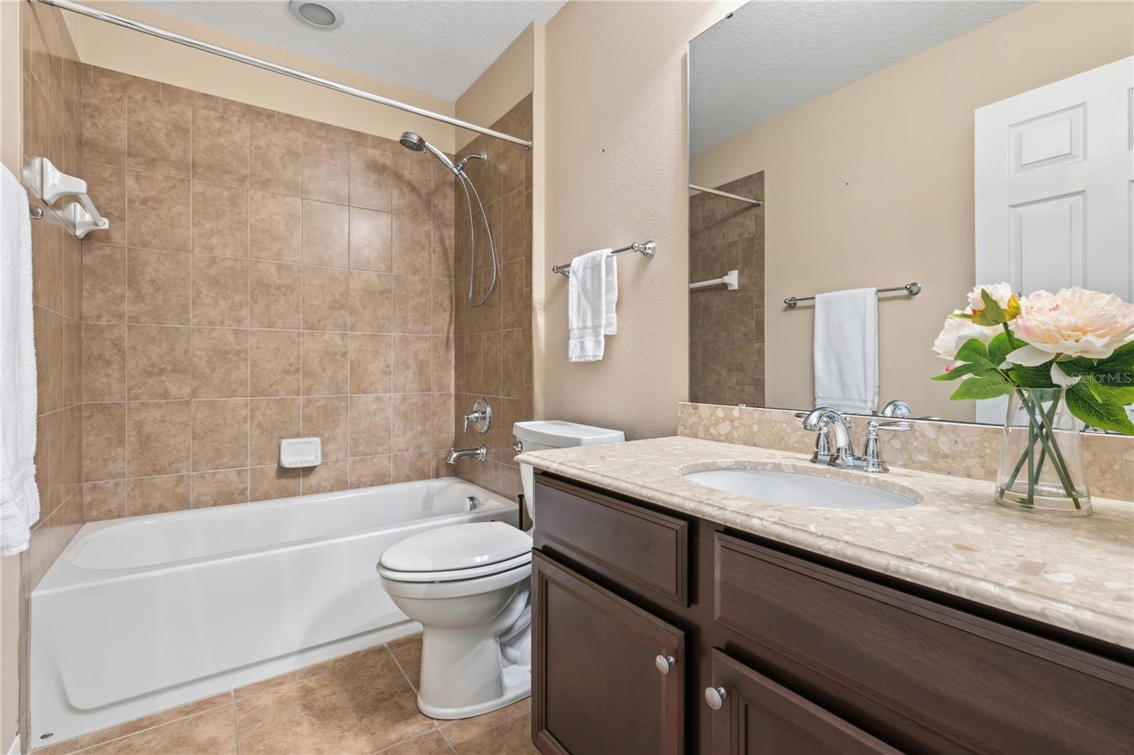 Image 25 of 33 For 315 Terracina Drive