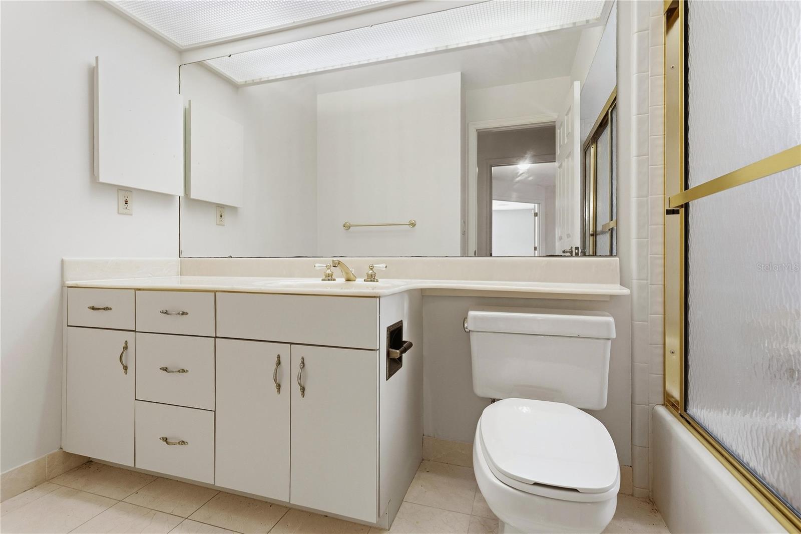 Listing photo id 26 for 6136 Dora Drive