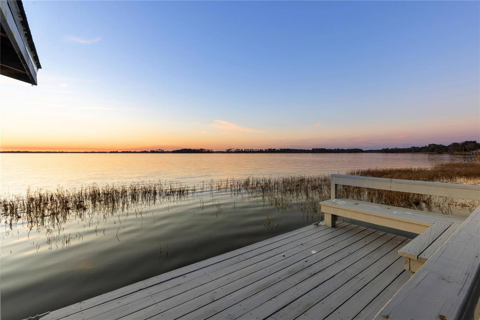 Listing photo id 7 for 6136 Dora Drive