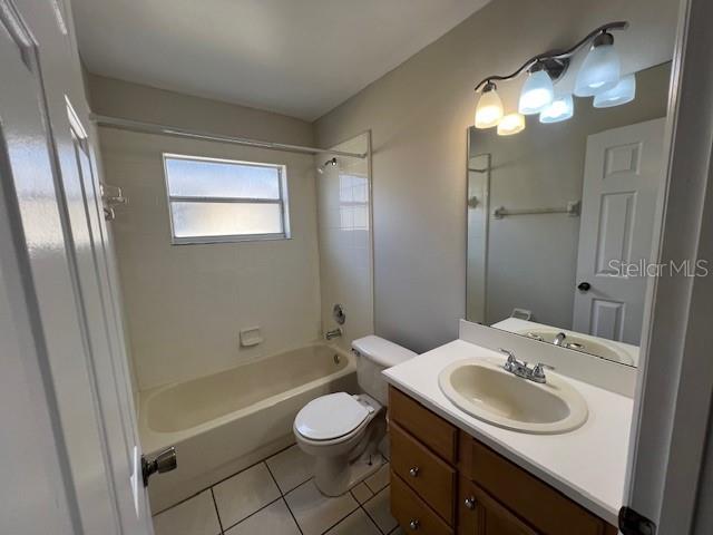 Image 19 of 24 For 202 Woodbury Pines Circle