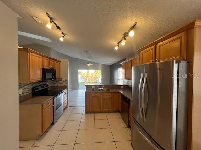 Image 9 of 24 For 202 Woodbury Pines Circle