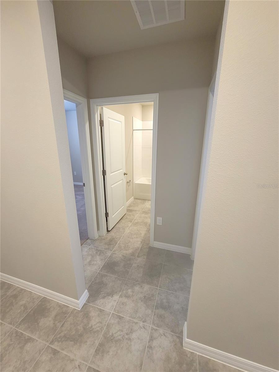 Image 4 of 40 For 1618 Bark Ridge Drive