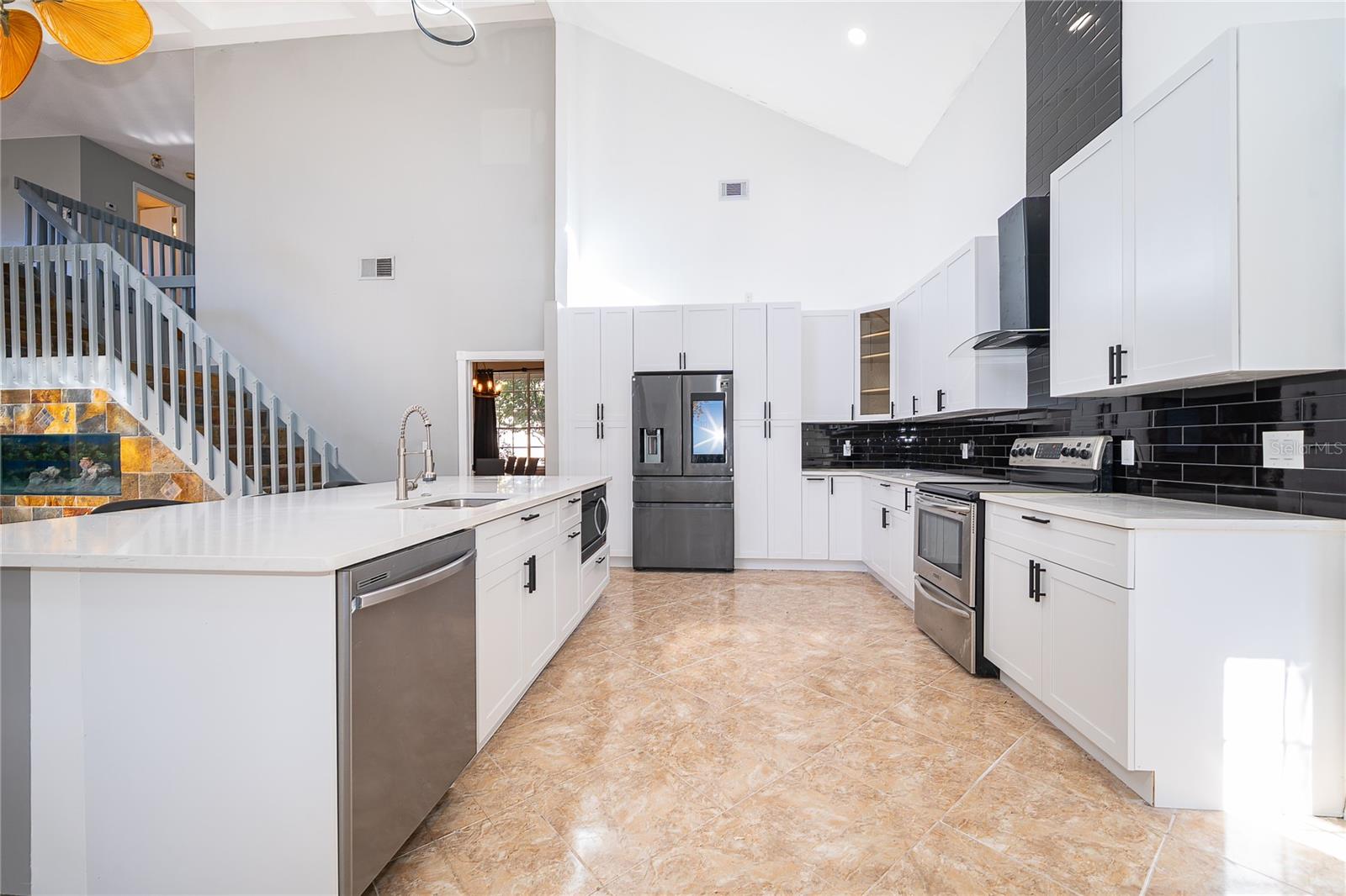 Image 16 of 38 For 2054 Palm Vista Drive