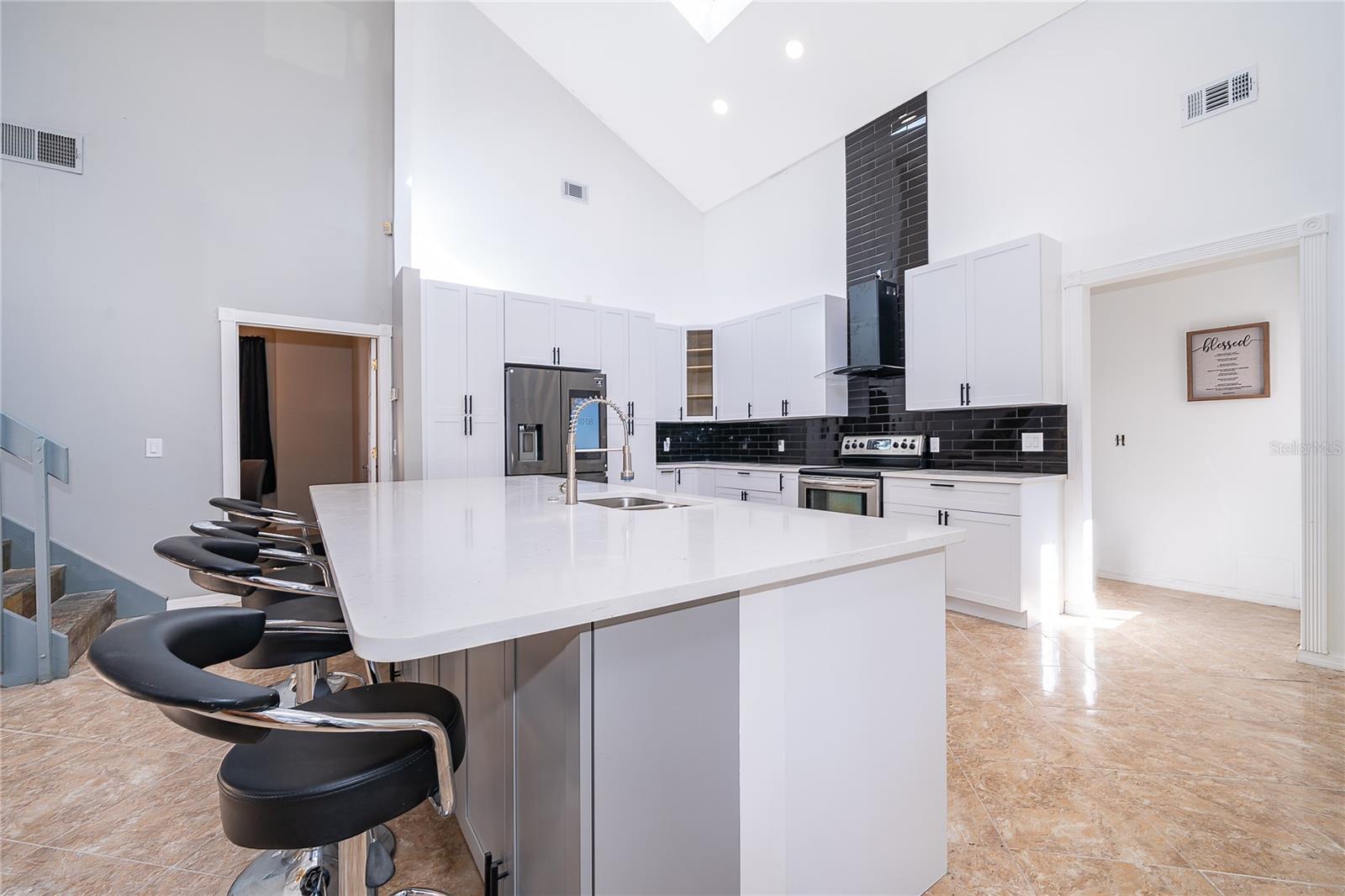 Image 17 of 38 For 2054 Palm Vista Drive