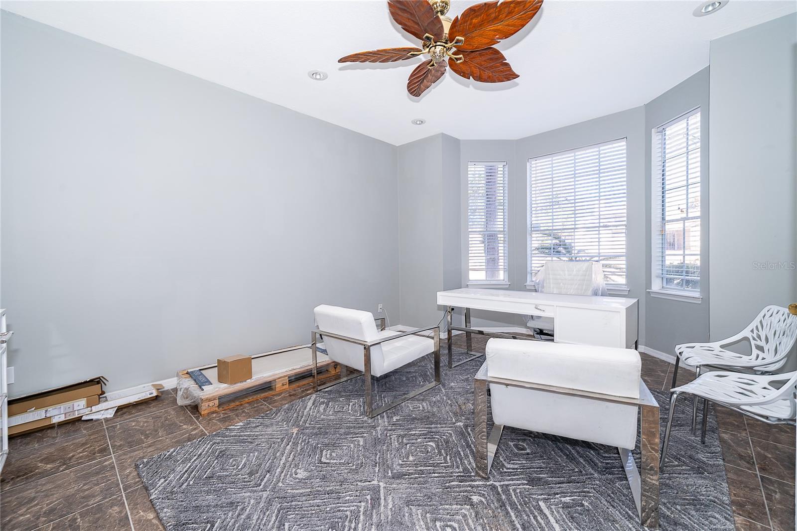 Image 6 of 38 For 2054 Palm Vista Drive