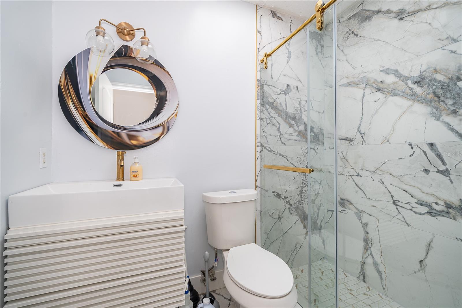 Image 7 of 38 For 2054 Palm Vista Drive