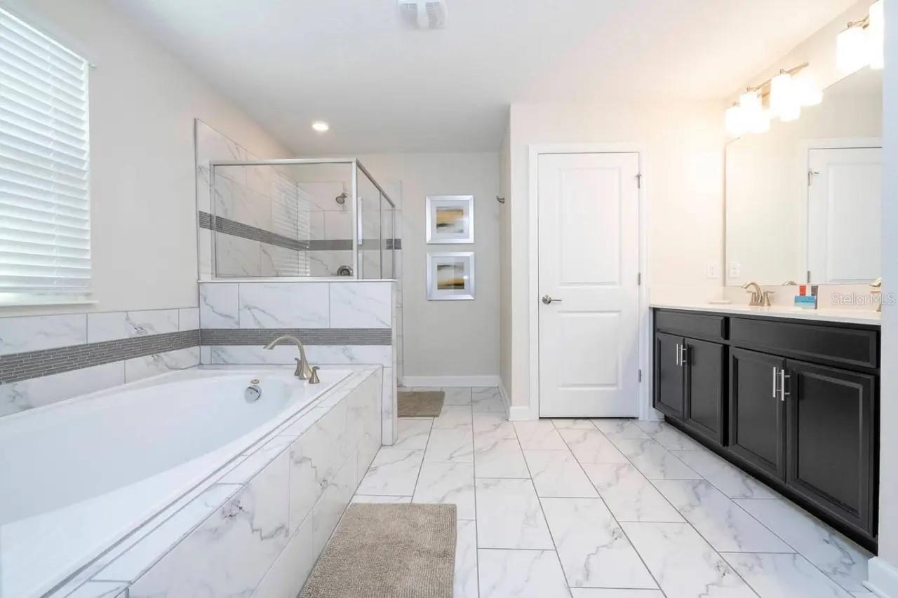 Image 16 of 41 For 8836 Cruden Bay Court