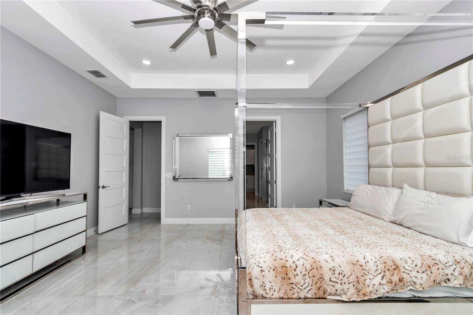 Image 34 of 61 For 14742 4th Avenue