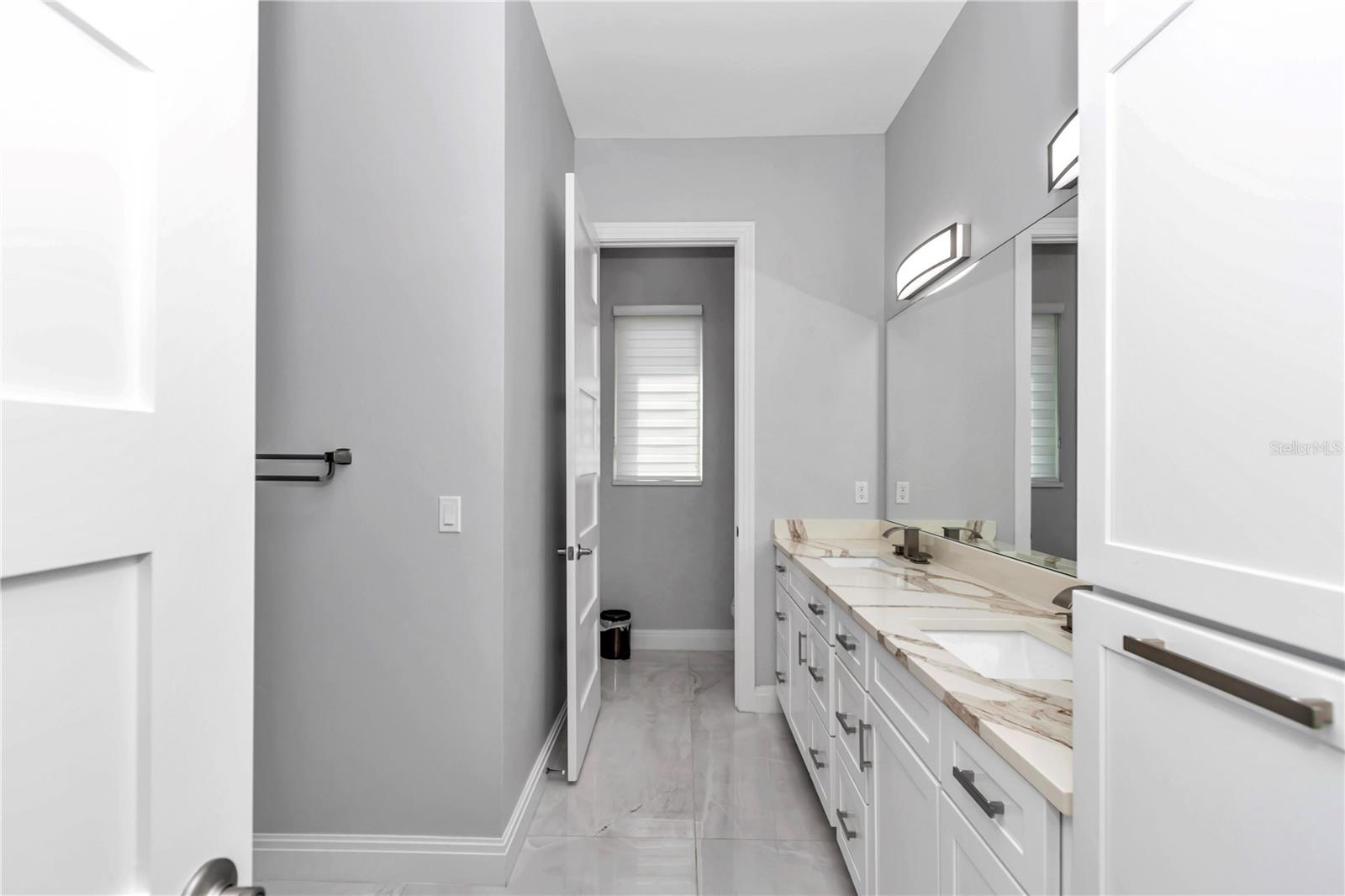 Image 45 of 61 For 14742 4th Avenue