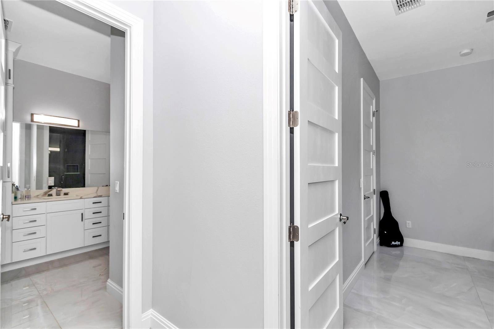 Image 47 of 61 For 14742 4th Avenue