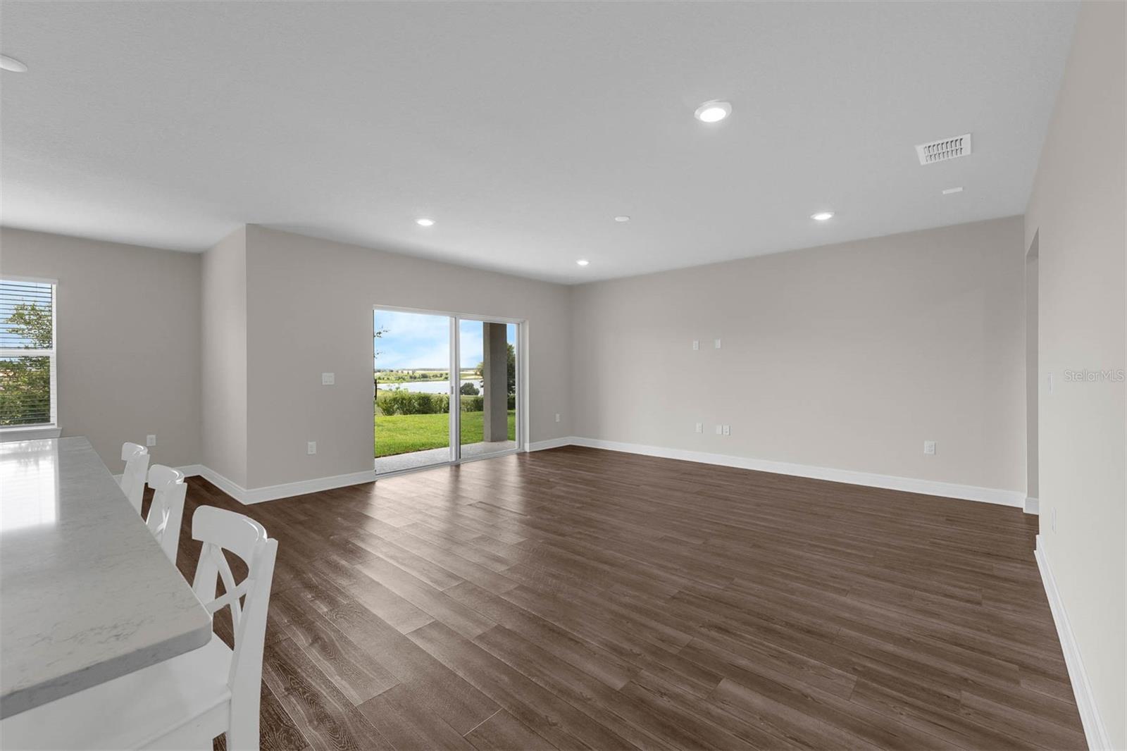 Image 15 of 58 For 7367 Catania Loop