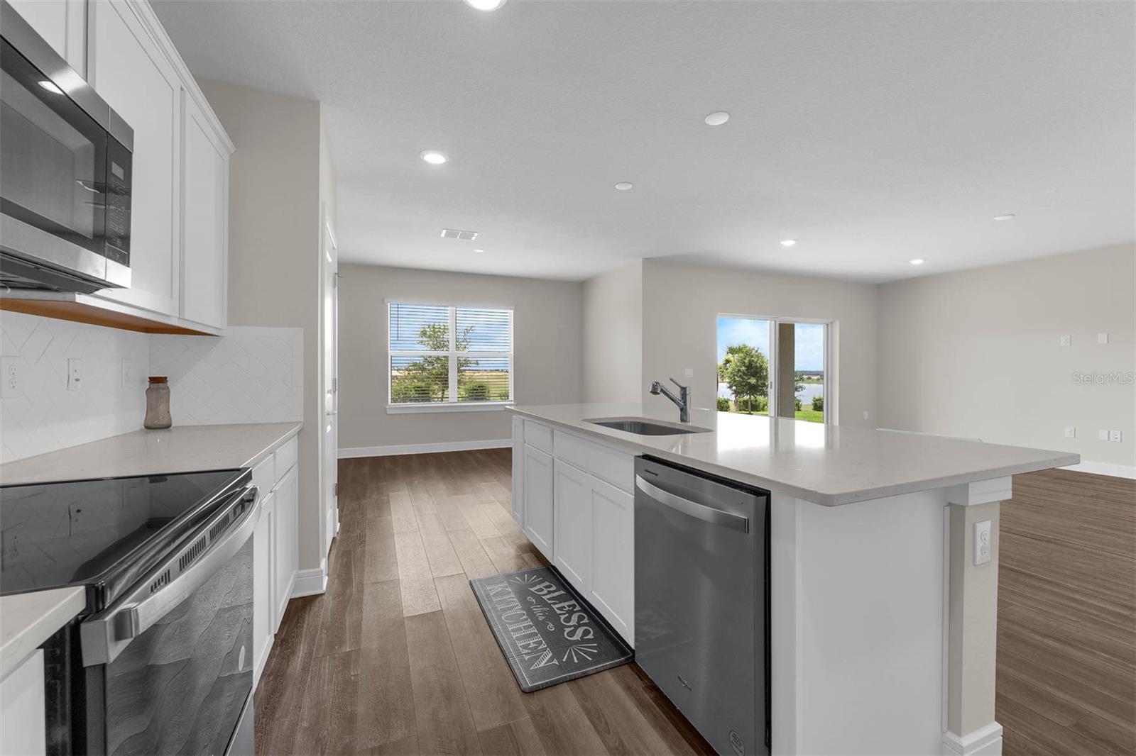 Image 3 of 58 For 7367 Catania Loop