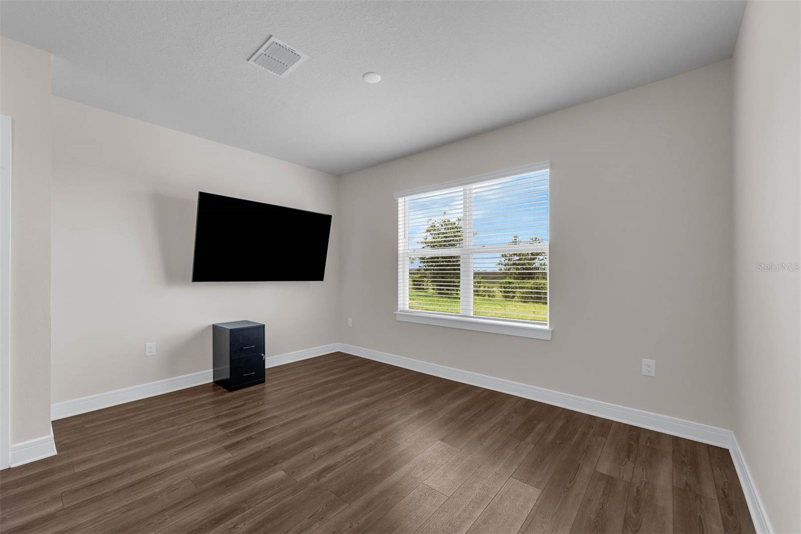 Image 6 of 58 For 7367 Catania Loop