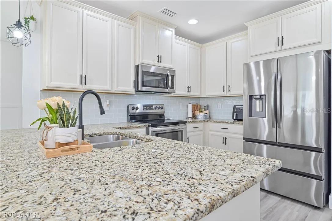 Image 17 of 41 For 3804 Tilbor Circle