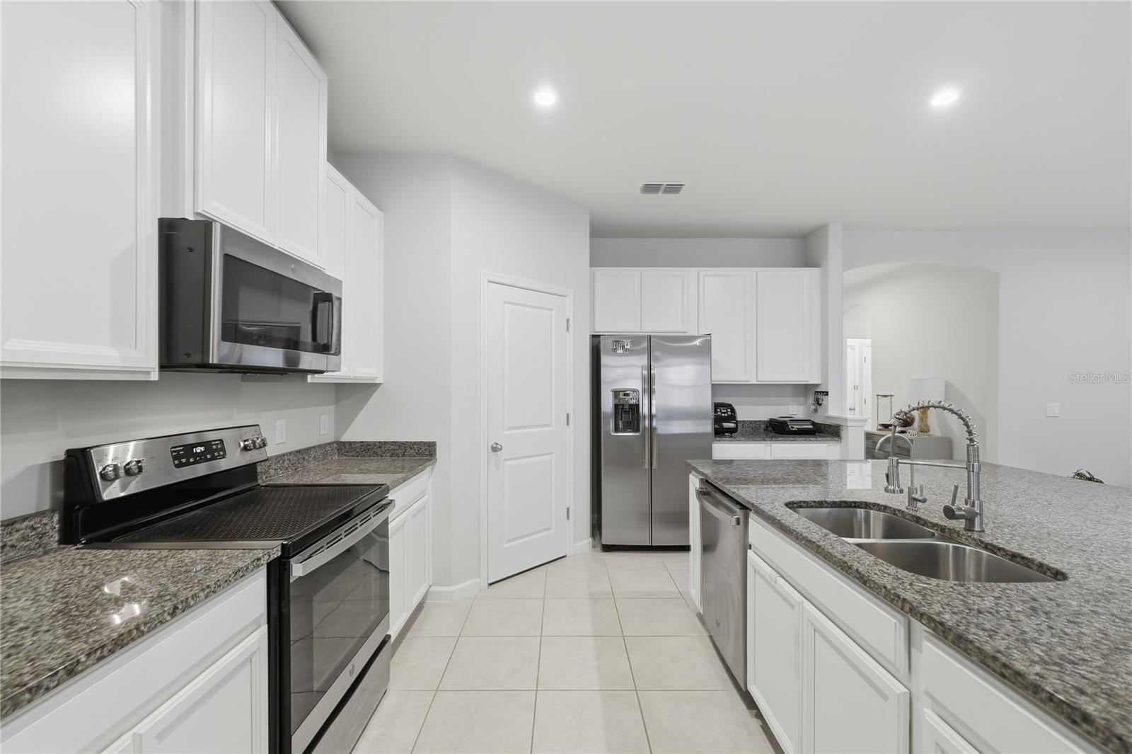 Image 22 of 51 For 3242 Hill Point Street