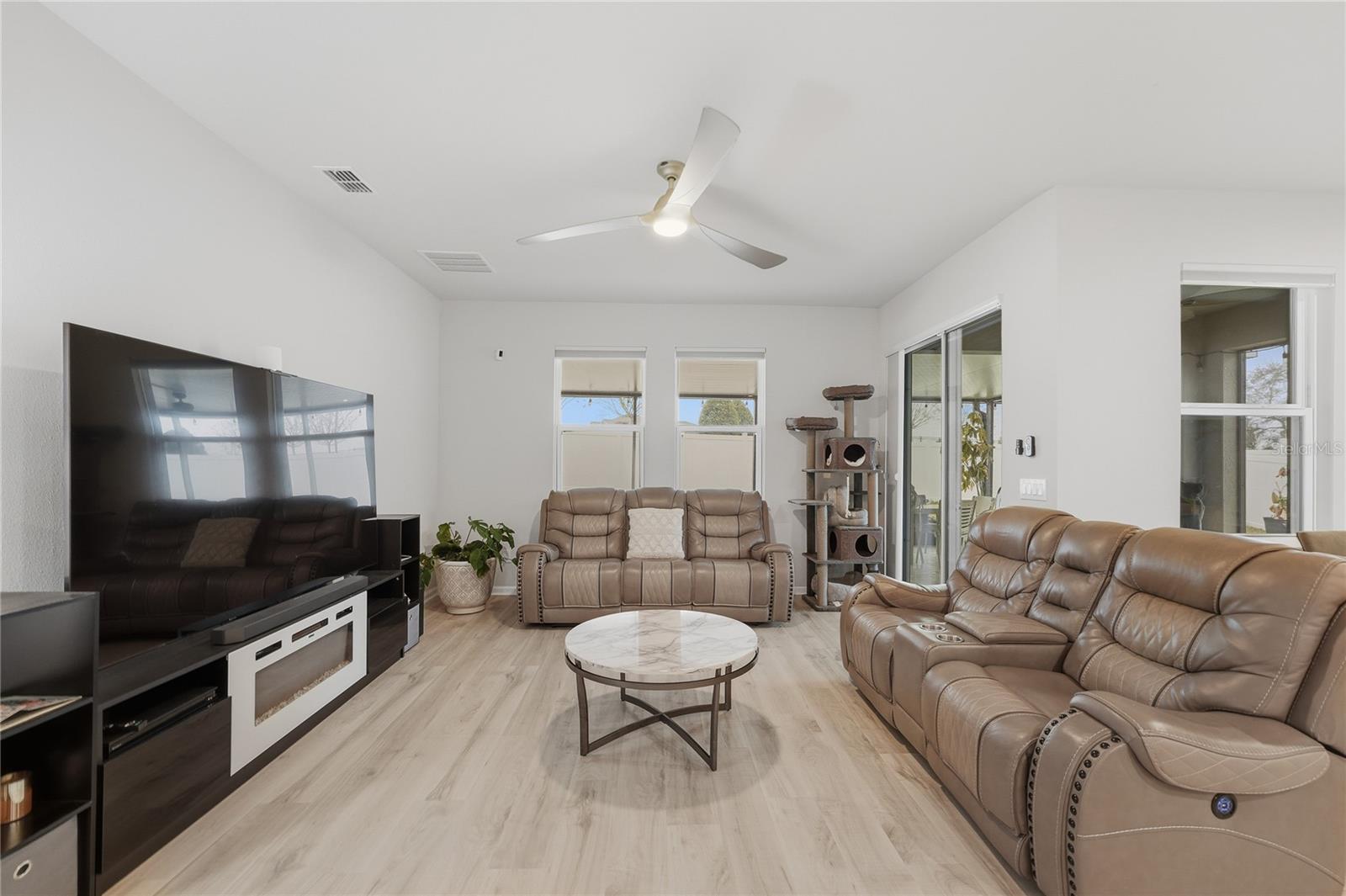 Image 23 of 51 For 3242 Hill Point Street