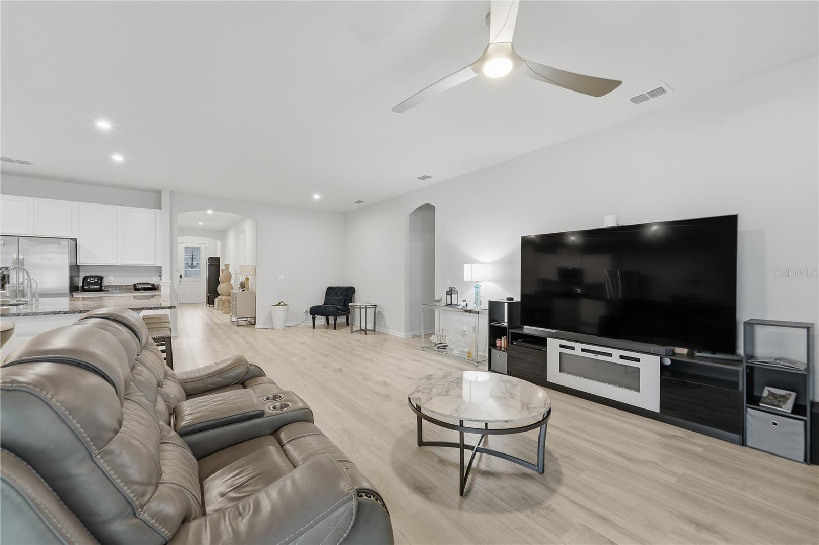 Image 25 of 51 For 3242 Hill Point Street