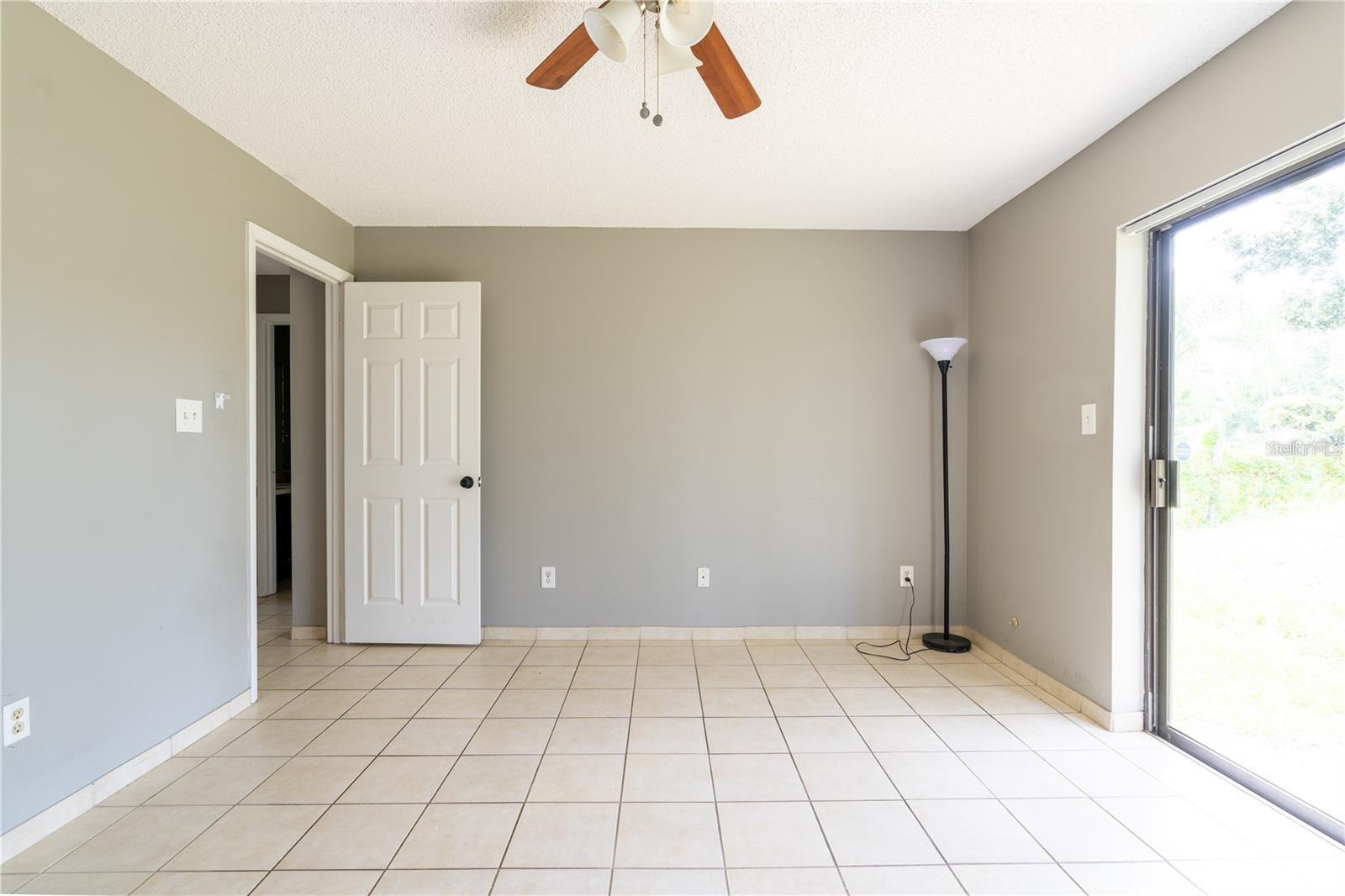 Image 14 of 17 For 1220 Easton Street