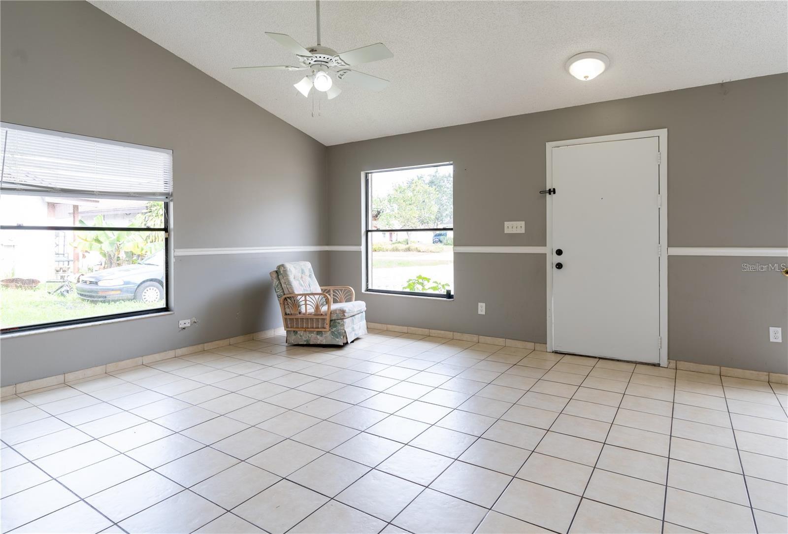 Image 3 of 17 For 1220 Easton Street