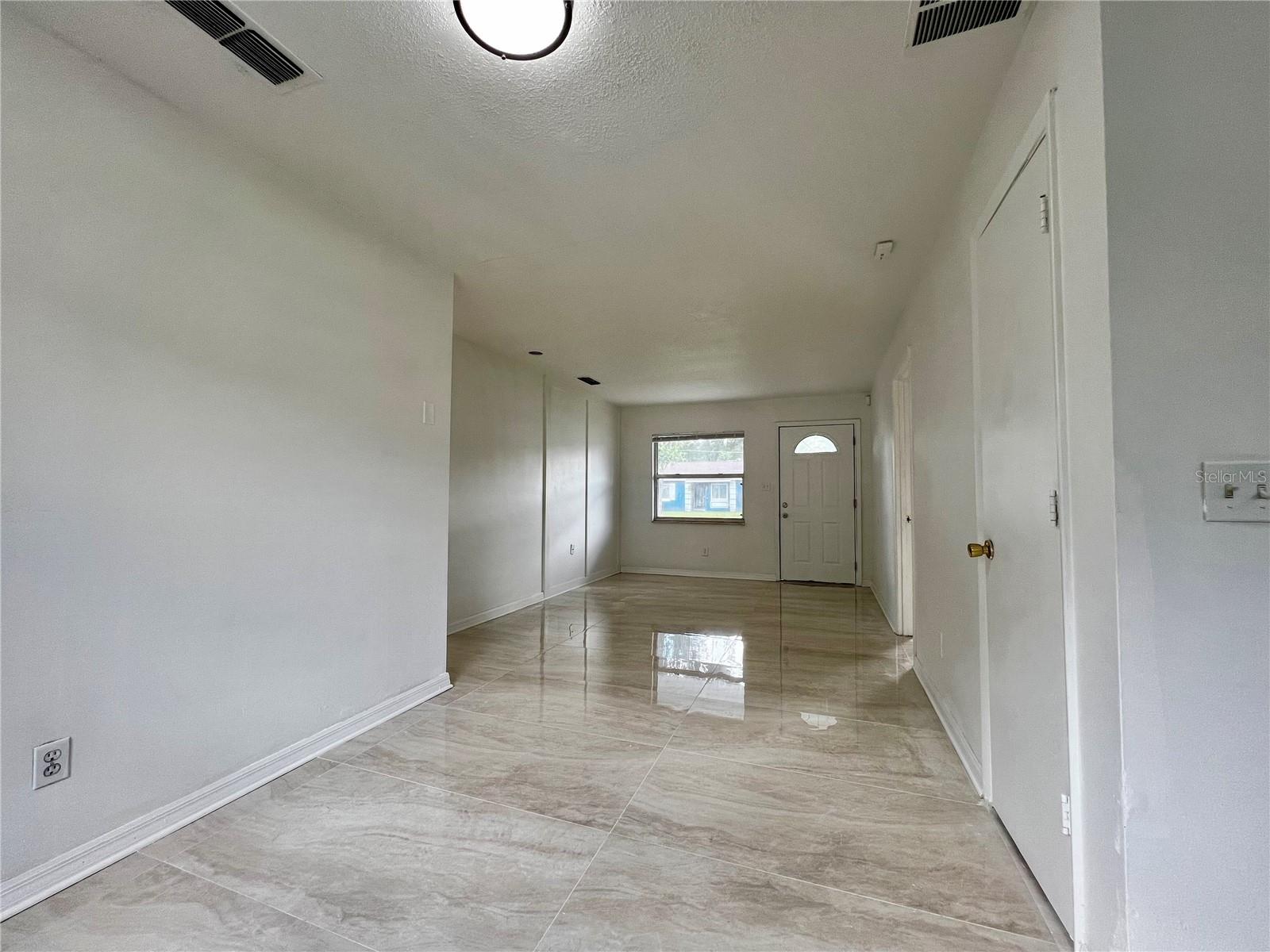 Image 2 of 16 For 2848 Empire Place