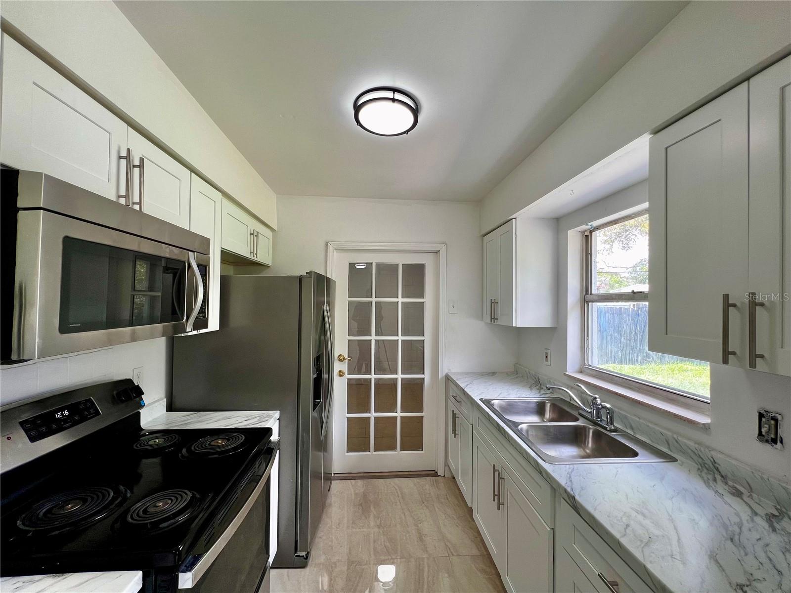 Image 5 of 16 For 2848 Empire Place