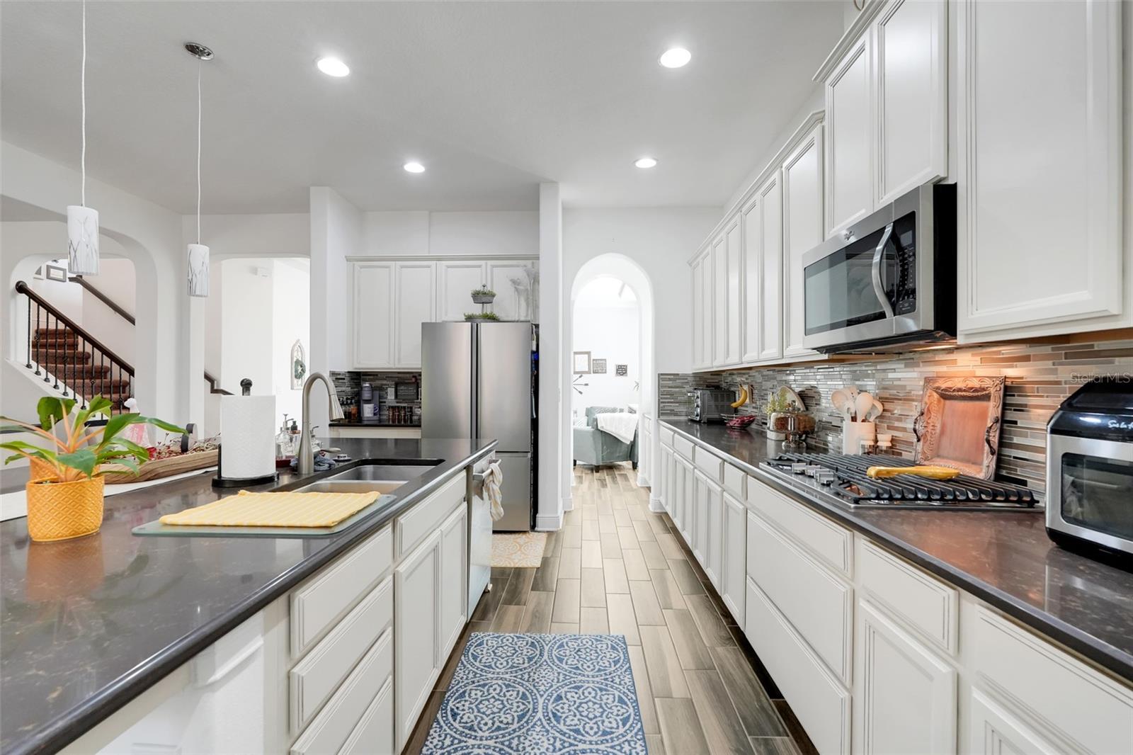 Image 12 of 47 For 4080 Longbow Drive