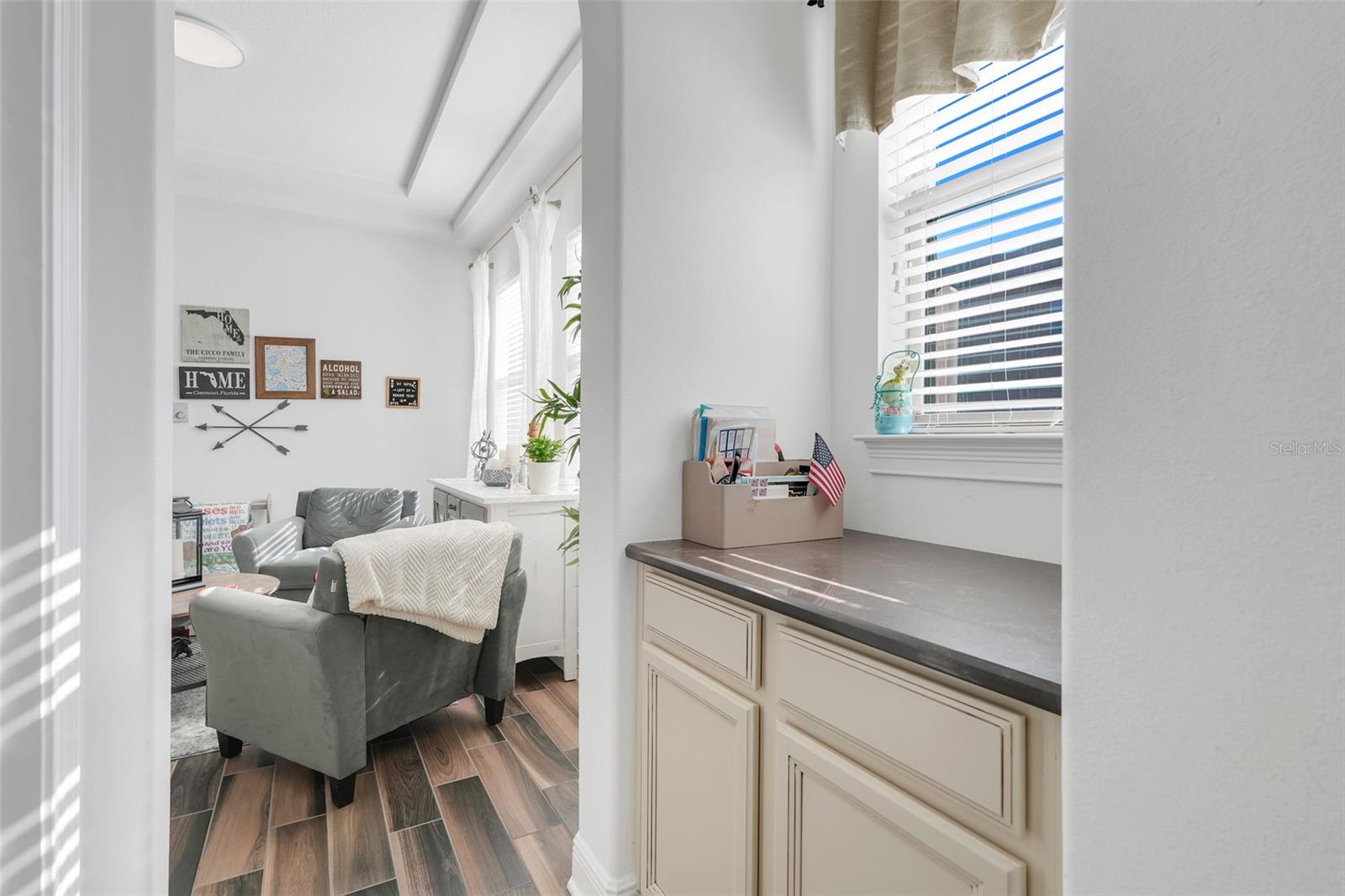 Image 14 of 47 For 4080 Longbow Drive