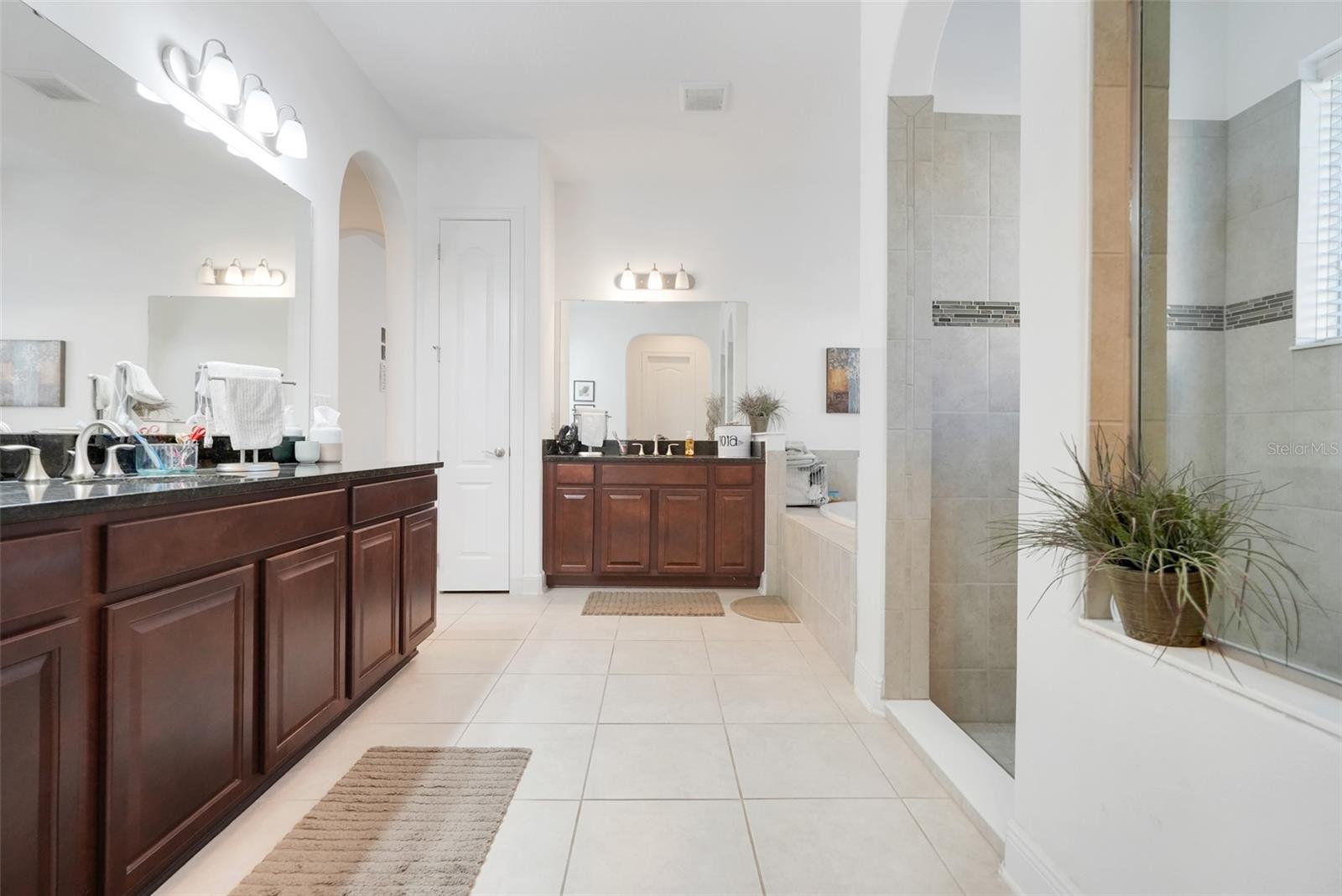 Image 22 of 47 For 4080 Longbow Drive