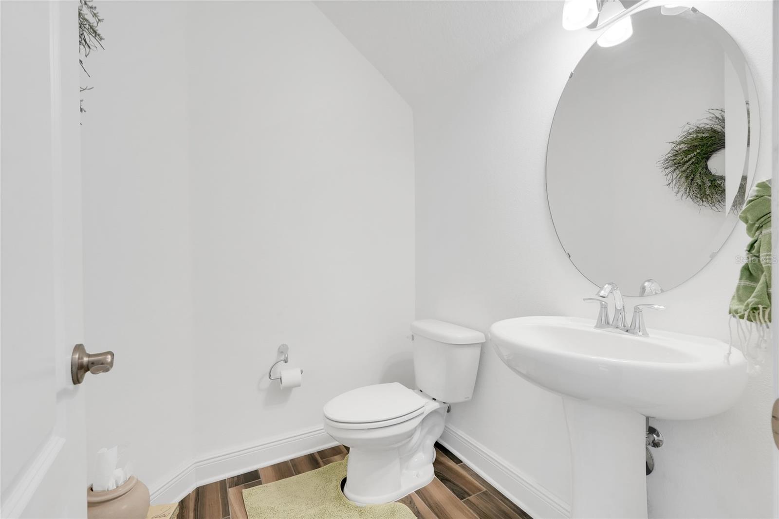 Image 24 of 47 For 4080 Longbow Drive