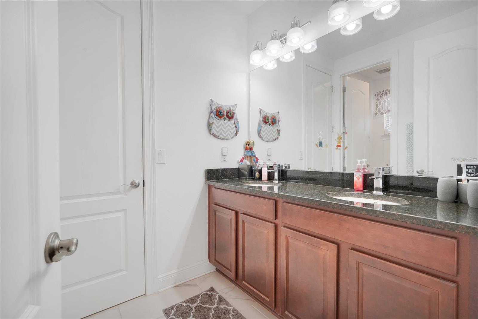 Image 28 of 47 For 4080 Longbow Drive