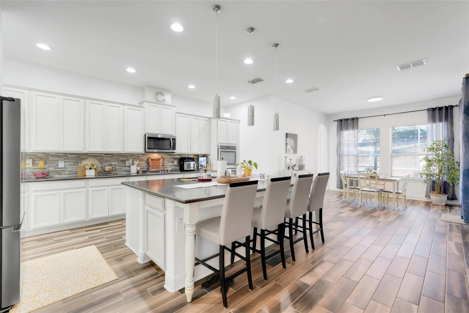 Image 9 of 47 For 4080 Longbow Drive