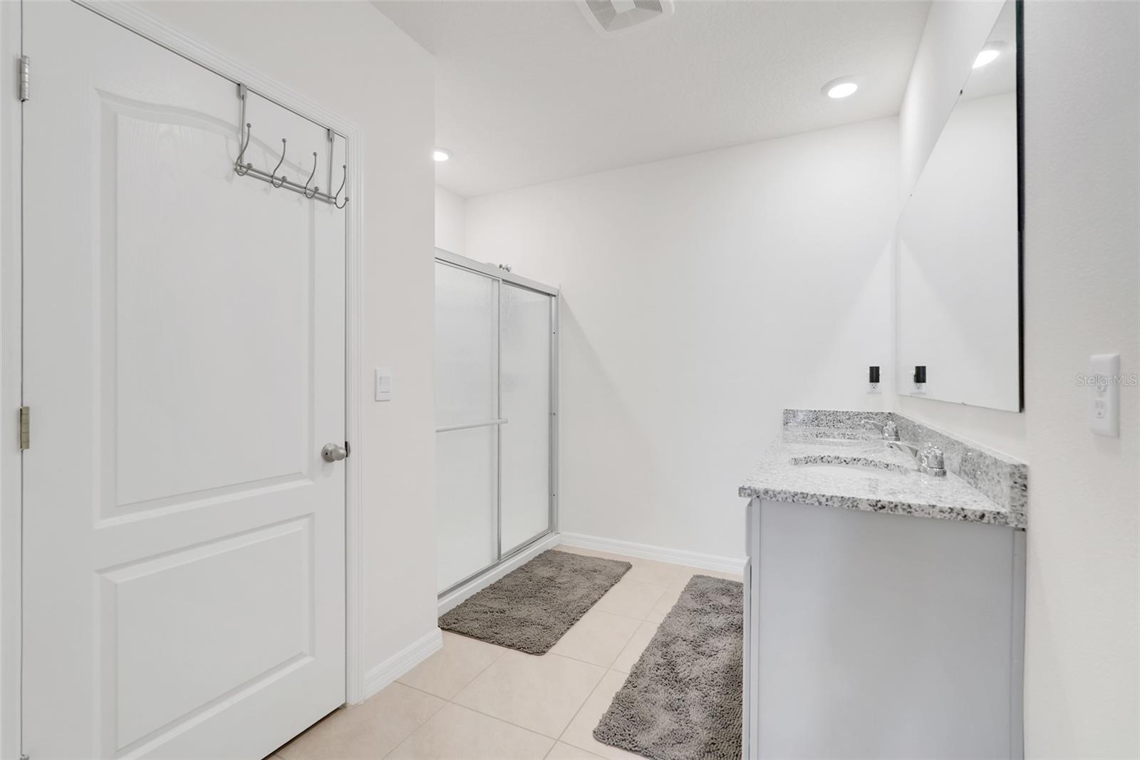 Image 14 of 32 For 11400 Amber Ridge Drive