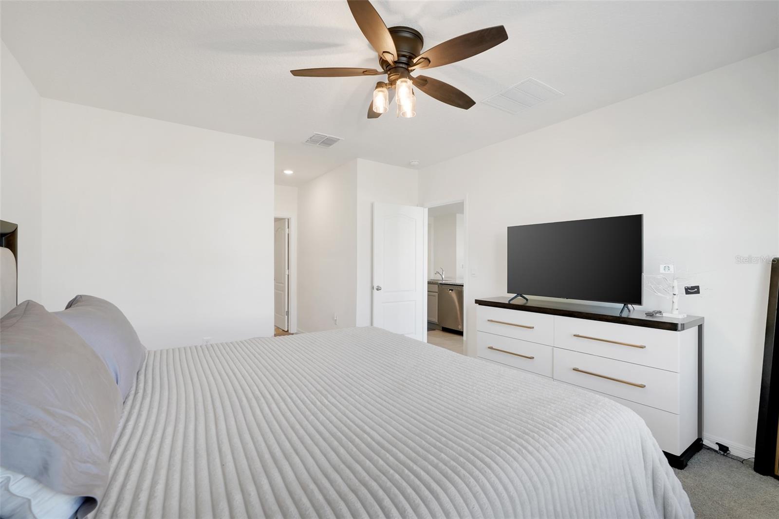 Image 16 of 32 For 11400 Amber Ridge Drive