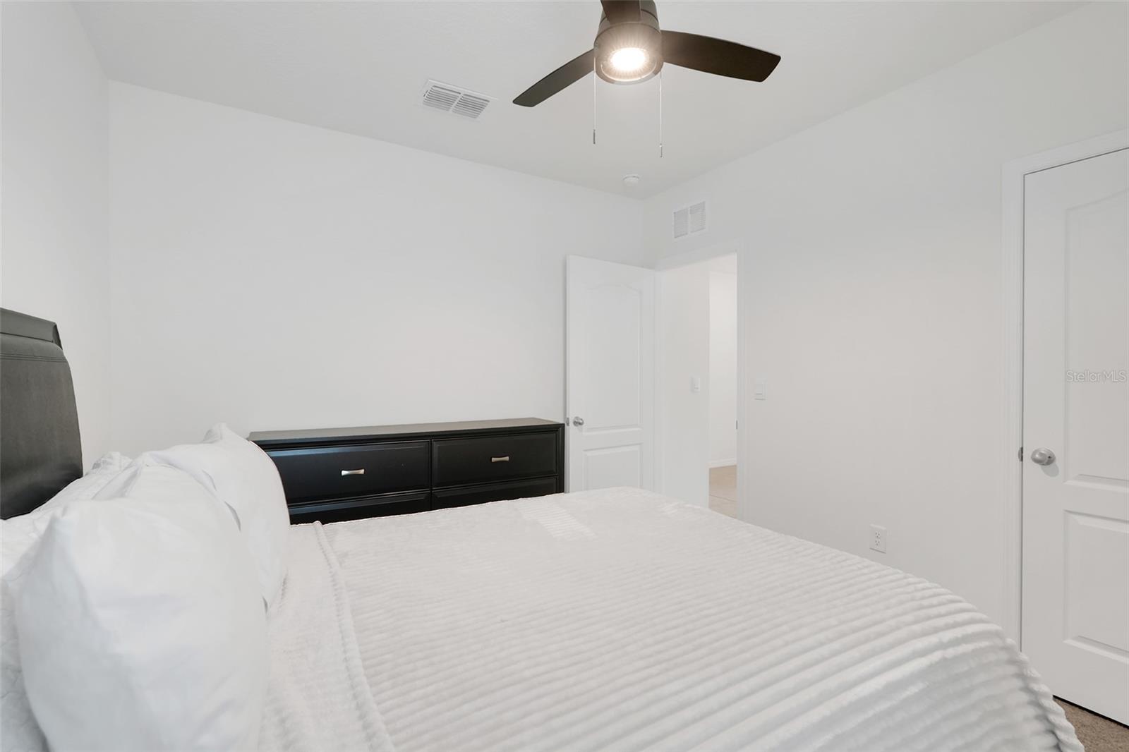 Image 21 of 32 For 11400 Amber Ridge Drive