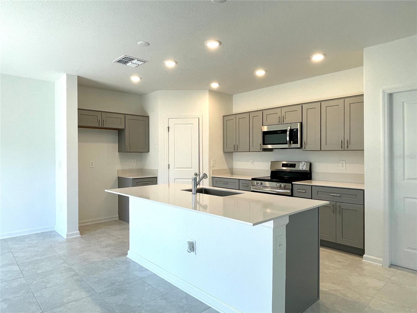 Image 8 of 24 For 1784 Foreman Road