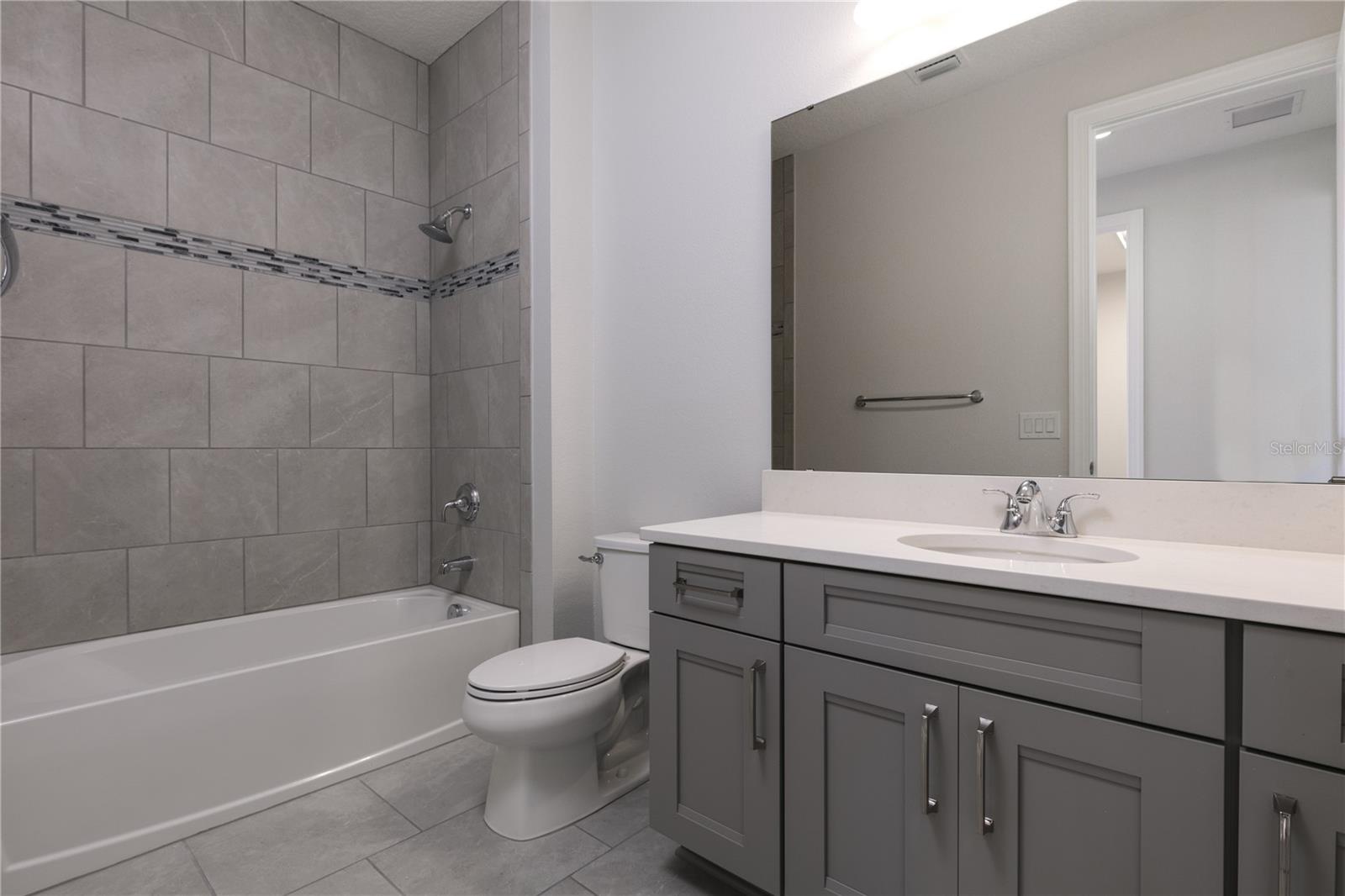 Image 22 of 27 For 10475 Royal Cypress Way