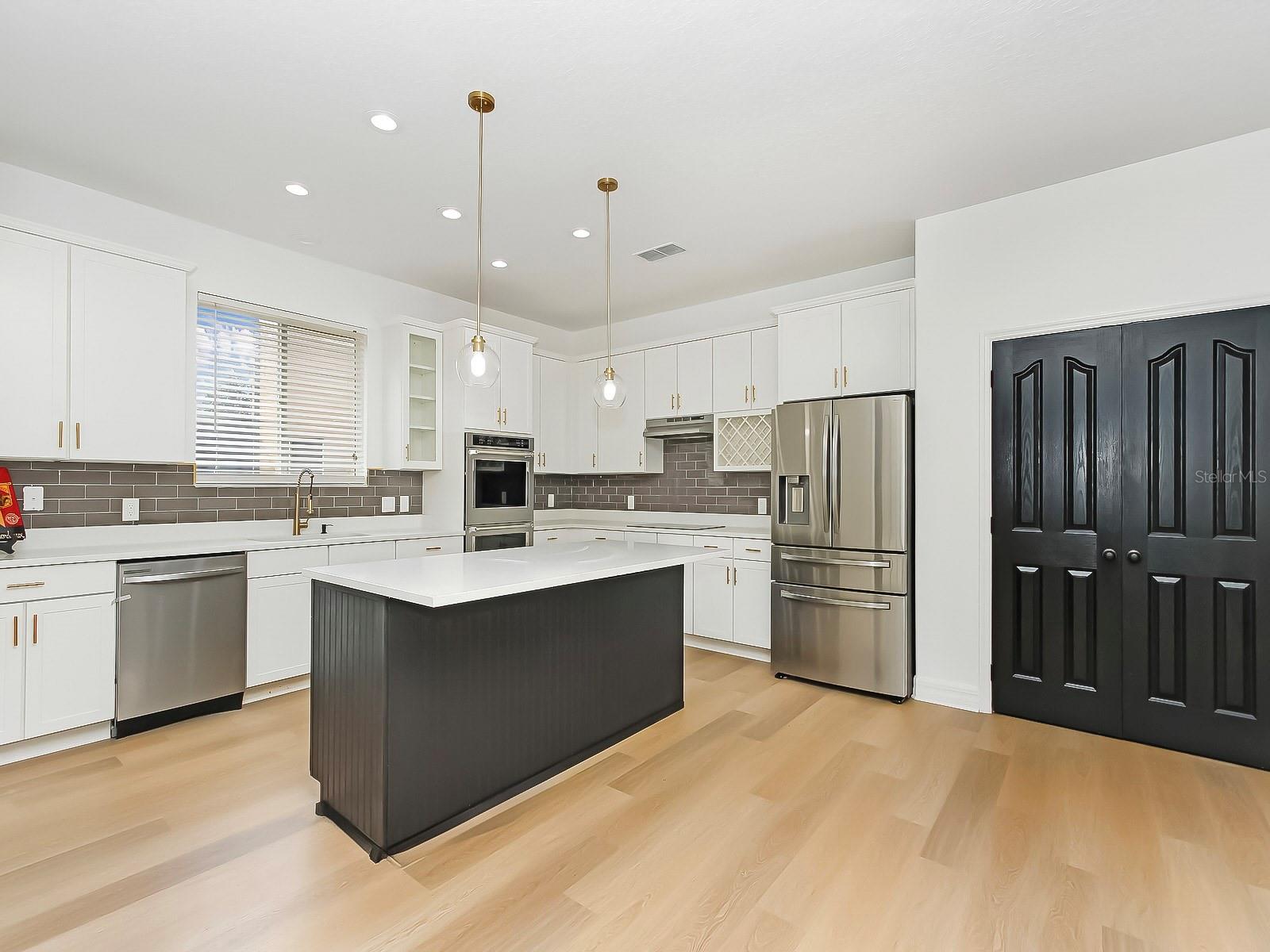 Image 4 of 60 For 13313 Halkyn Point